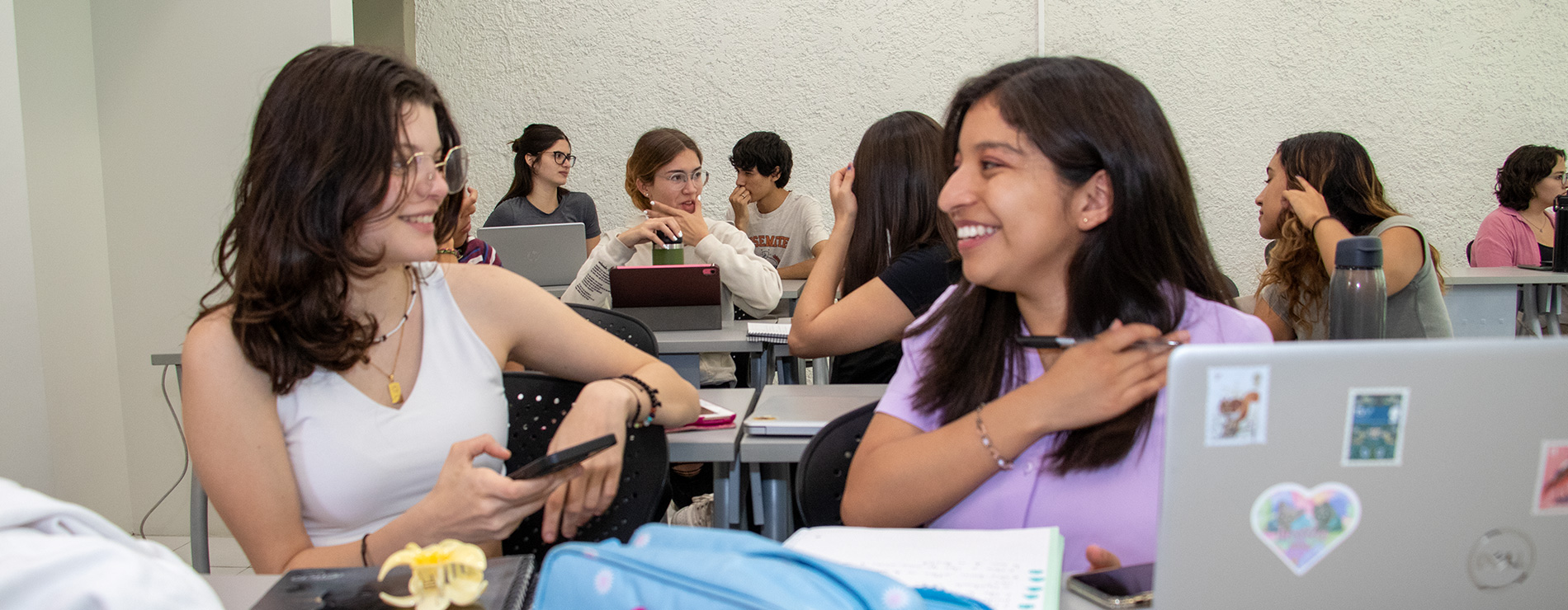 Alumnos en clase IBERO Puebla