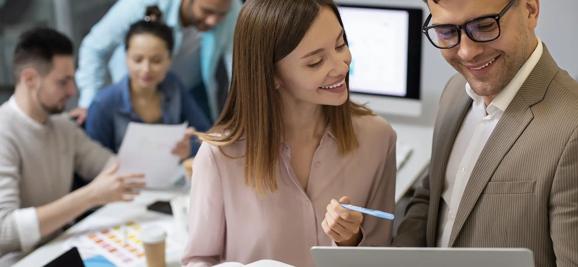 Personas trabajando